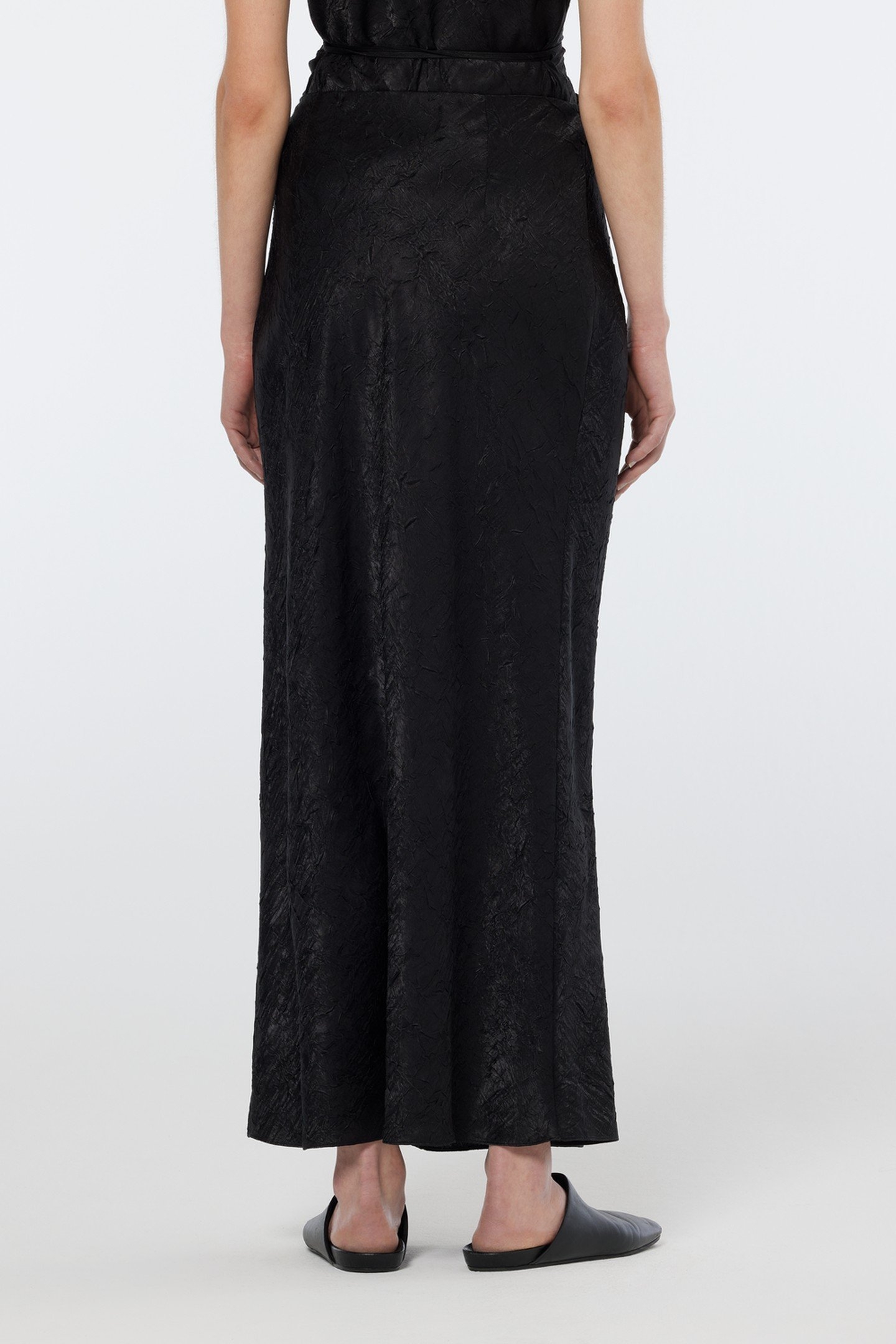 CRUSHED SATIN SKIRT BLACK 8