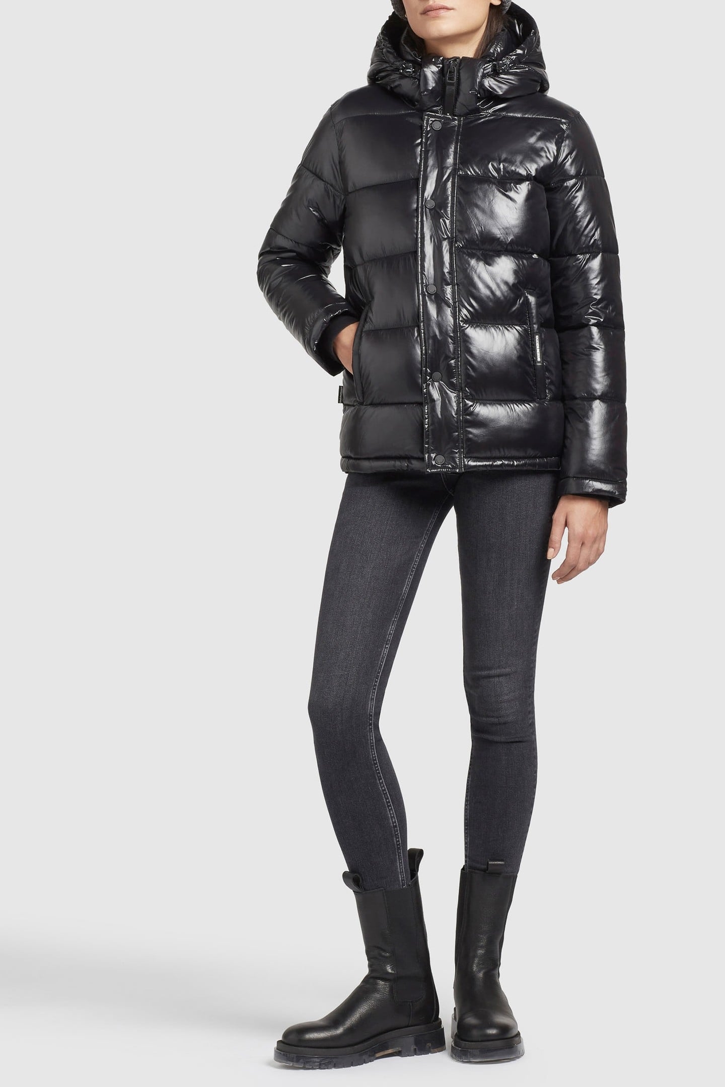 GERDA SHINY HIGH SHINE BLACK 1