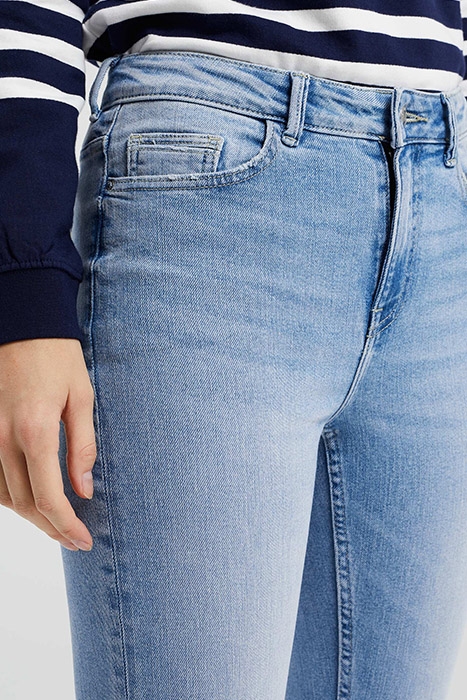 5-POCKET HIGH WAIST LIGHT BLUE 5