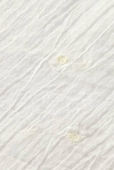 VOLUMINOUS POPOVER WITH ALLOVER EMBROIDERY IN ORGANIC COTTON 3