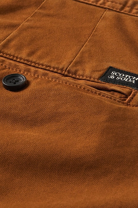ESSENTIALS - STUART REGULAR SLIM-FIT CONTAINS ORGANIC COTTON 3