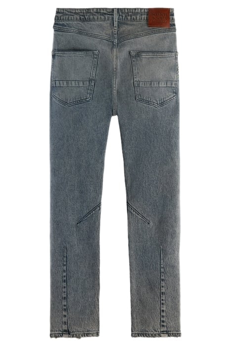 THE SINGEL SLIM TAPERED JEANS — EVOLUTION LIGHT 8