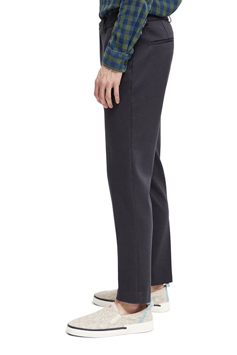 MOTT - SUPER SLIM-FIT YARN-DYED KNITTED CHINO MILITARY HOUND 6