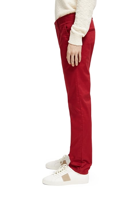 ESSENTIALS - MOTT SUPER SLIM-FIT STRETCH TWILL CHINO GARNET 6