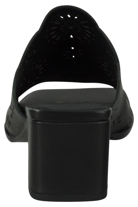 COURTNEY SANDAL BLACK 4