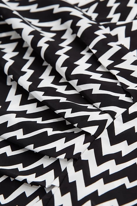 SHORT LONG-SLEEVED PRINT ZIG ZAG DRESS BLACK WHITE 2