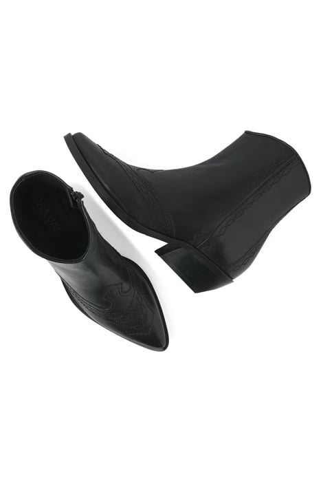 SIENNA CARSON ZWART 5