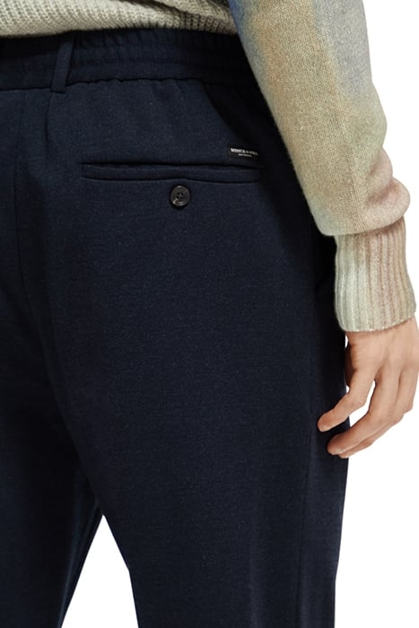 THE FINCH - REGULAR TAPERED-FIT KNITTED JOGGER NIGHT 8