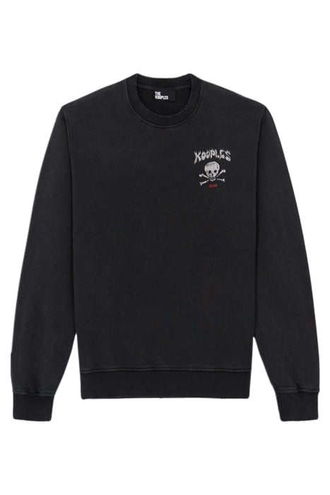 SWEAT COL ROND SKULL FLAMES BLACK WASHED 5