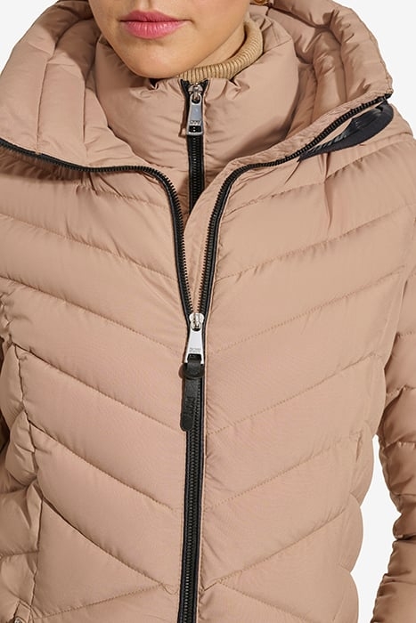 ZPFRT W/BIB PACKABLE CAMEL 6