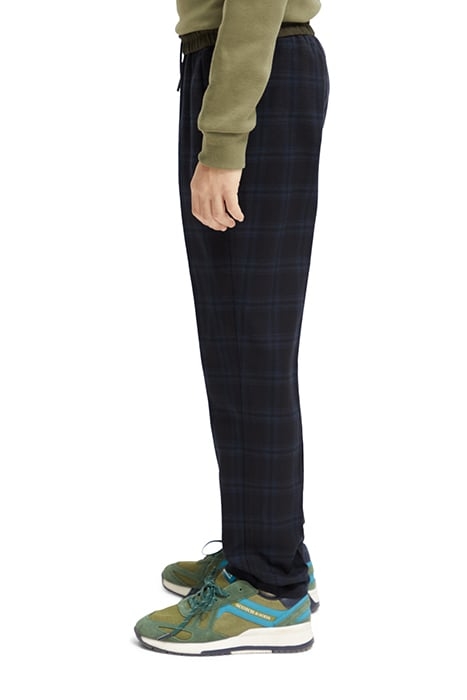 BOYS RELAXED SLIM-FIT YARN-DYED CONTRAST WAISTBAND PANTS NIG 6