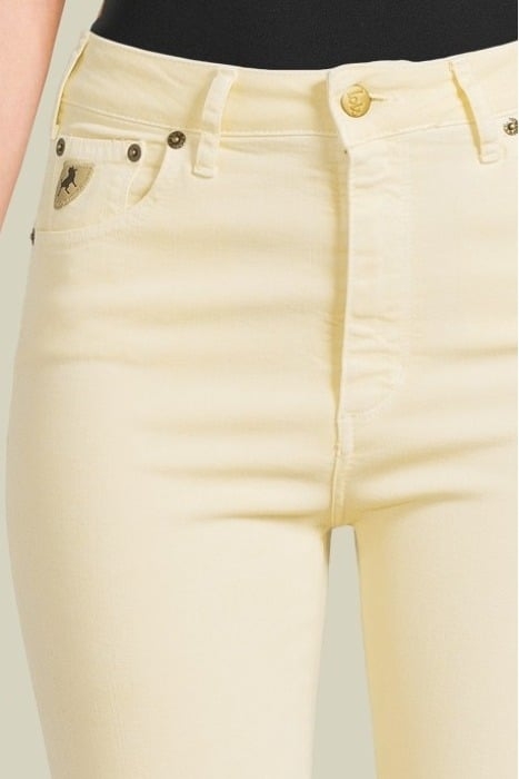 6491 MEGALIA SHOT LEMON ICING 4