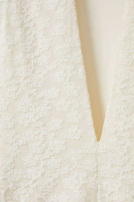 LS KNIT TOP IVORY FLORAL 6