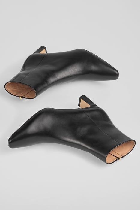 MARGAUX BLUNT BOOTS BLACK 3