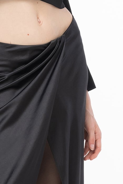 CONVERSIONE GONNA RASO MARTELL BLACK 6