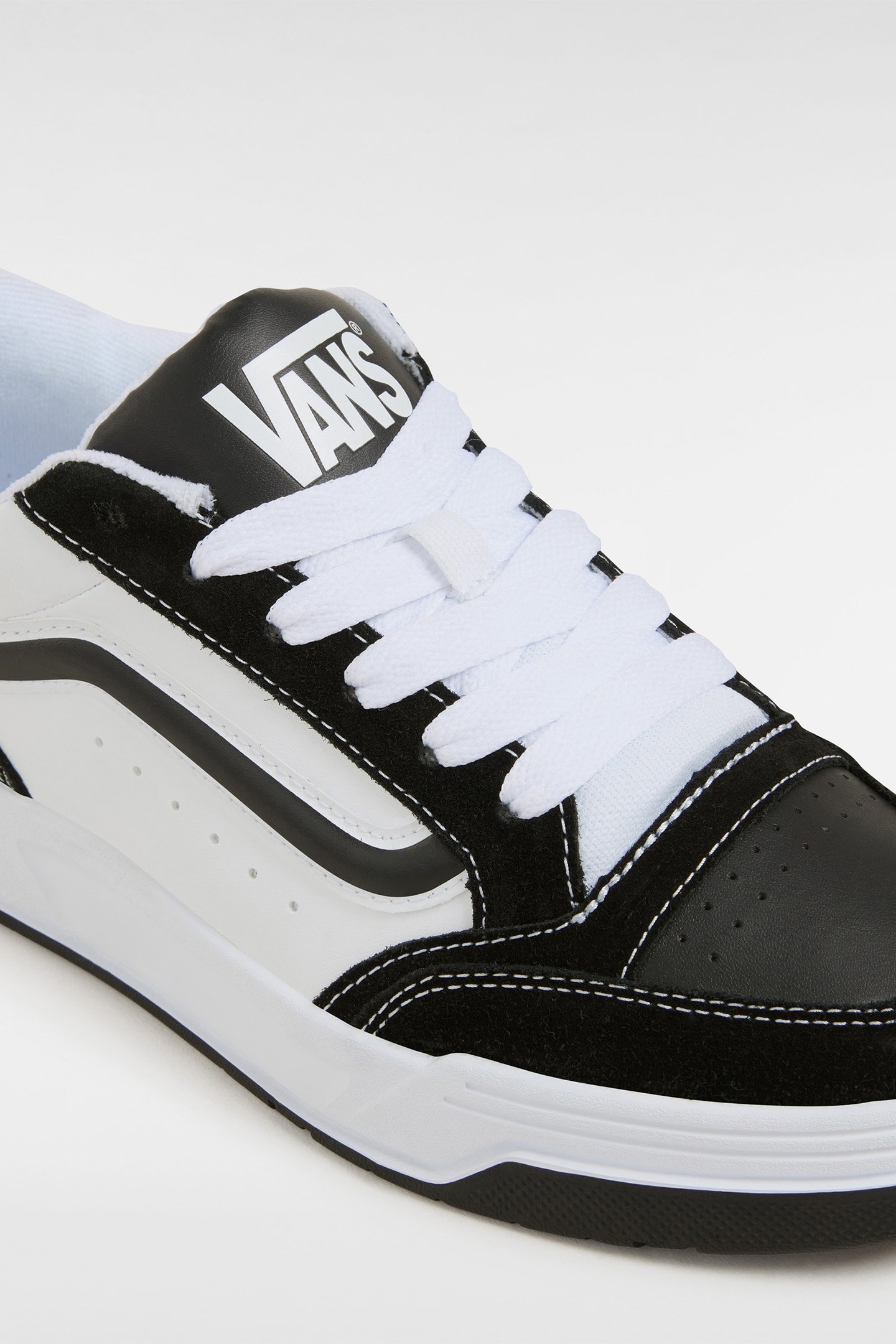 HYLANE BLACK/WHITE 4