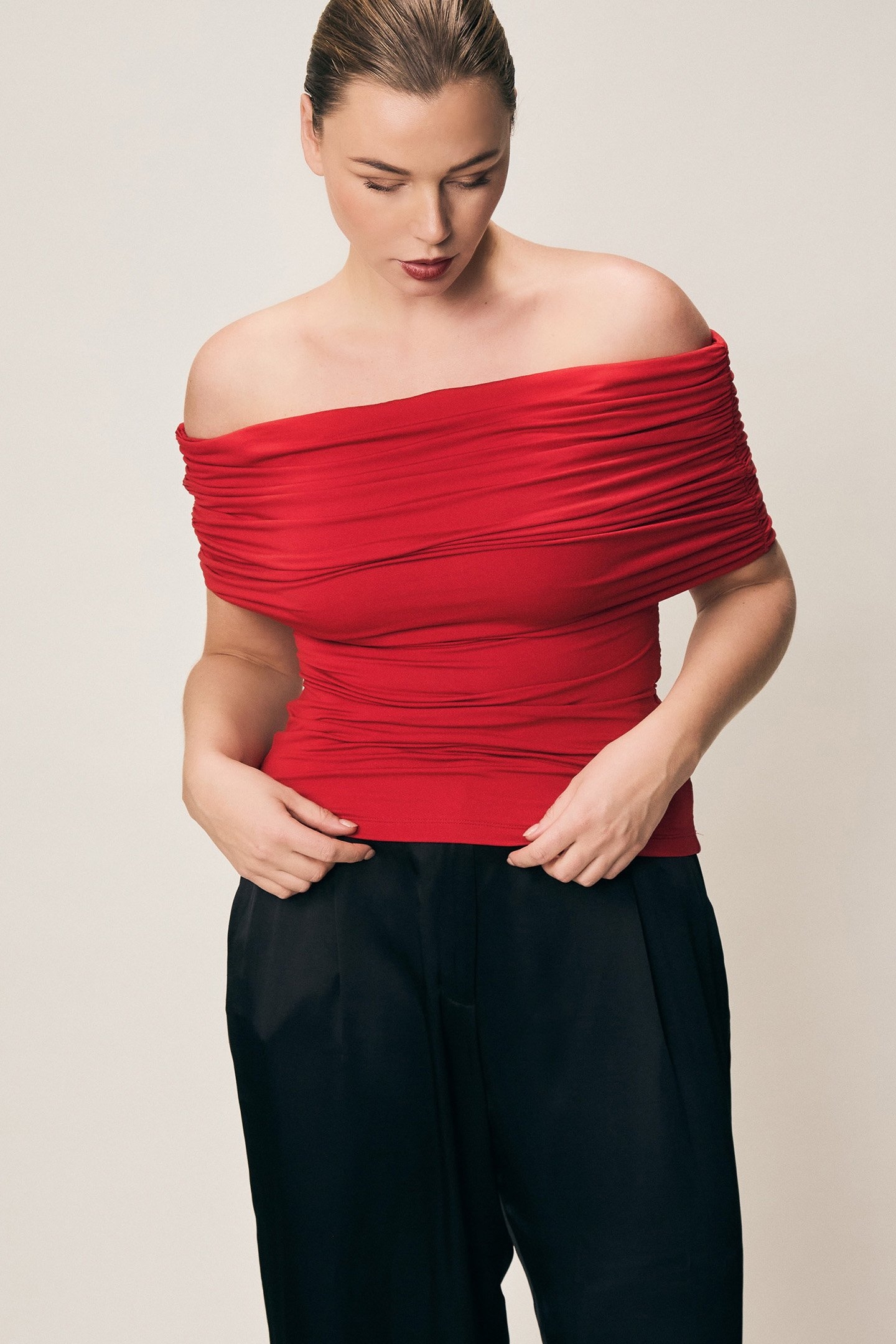 DOSINIA LUSCIOUS RED 1