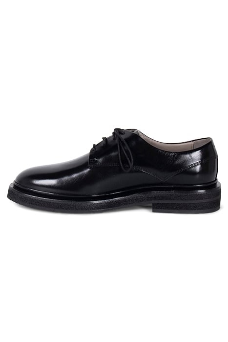 ESCHER DERBY BLACK 3