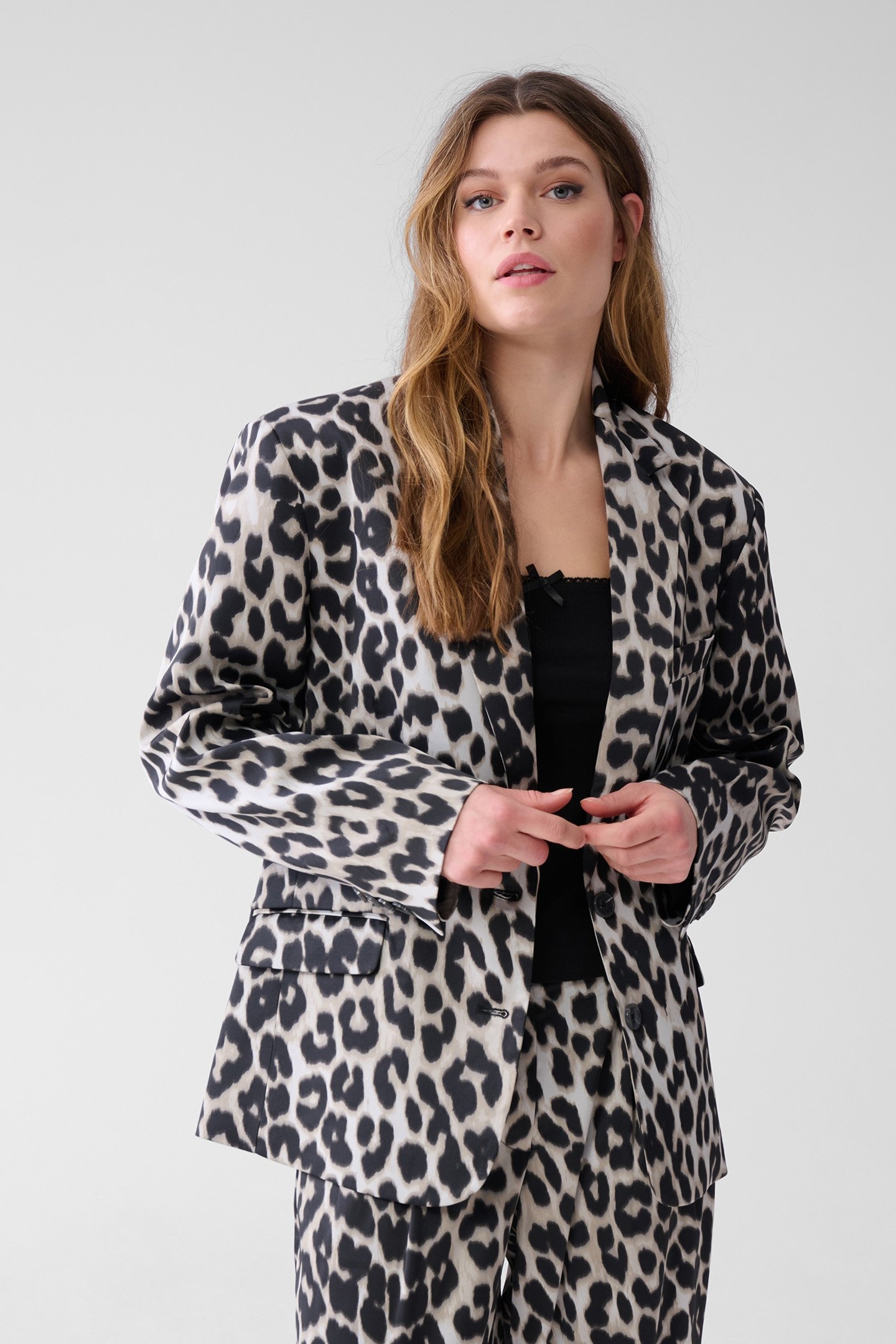 LA-SBBIG LEOPARD BLAZER GREY 1