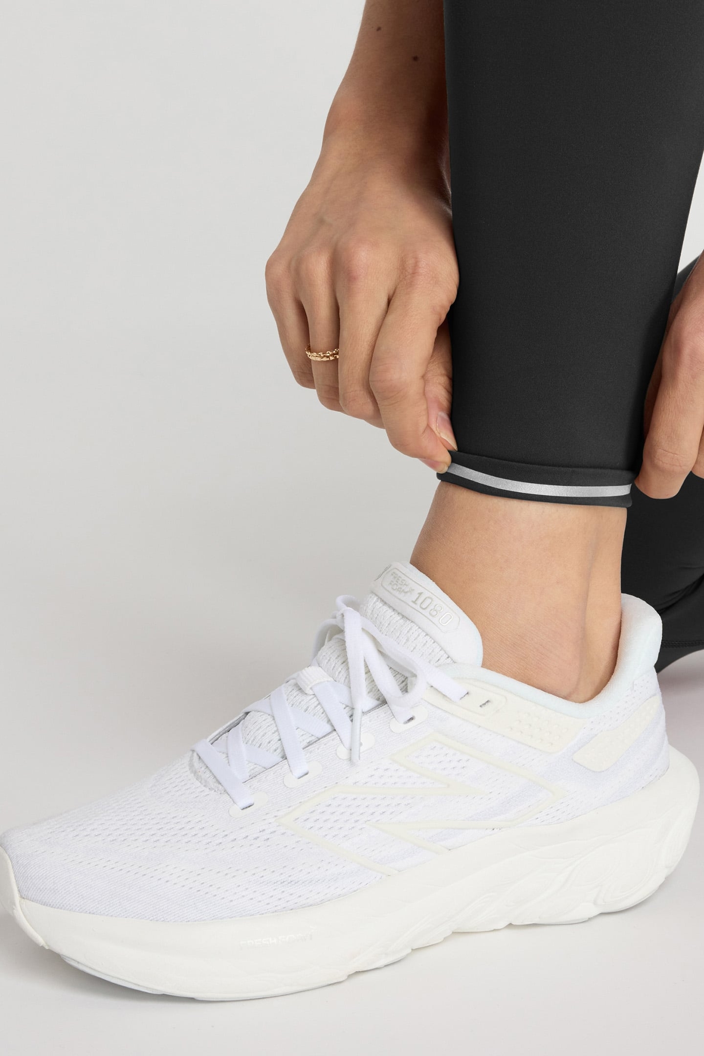 SLEEK POCKET HIGH RISE LEGGING IN BLACK 7