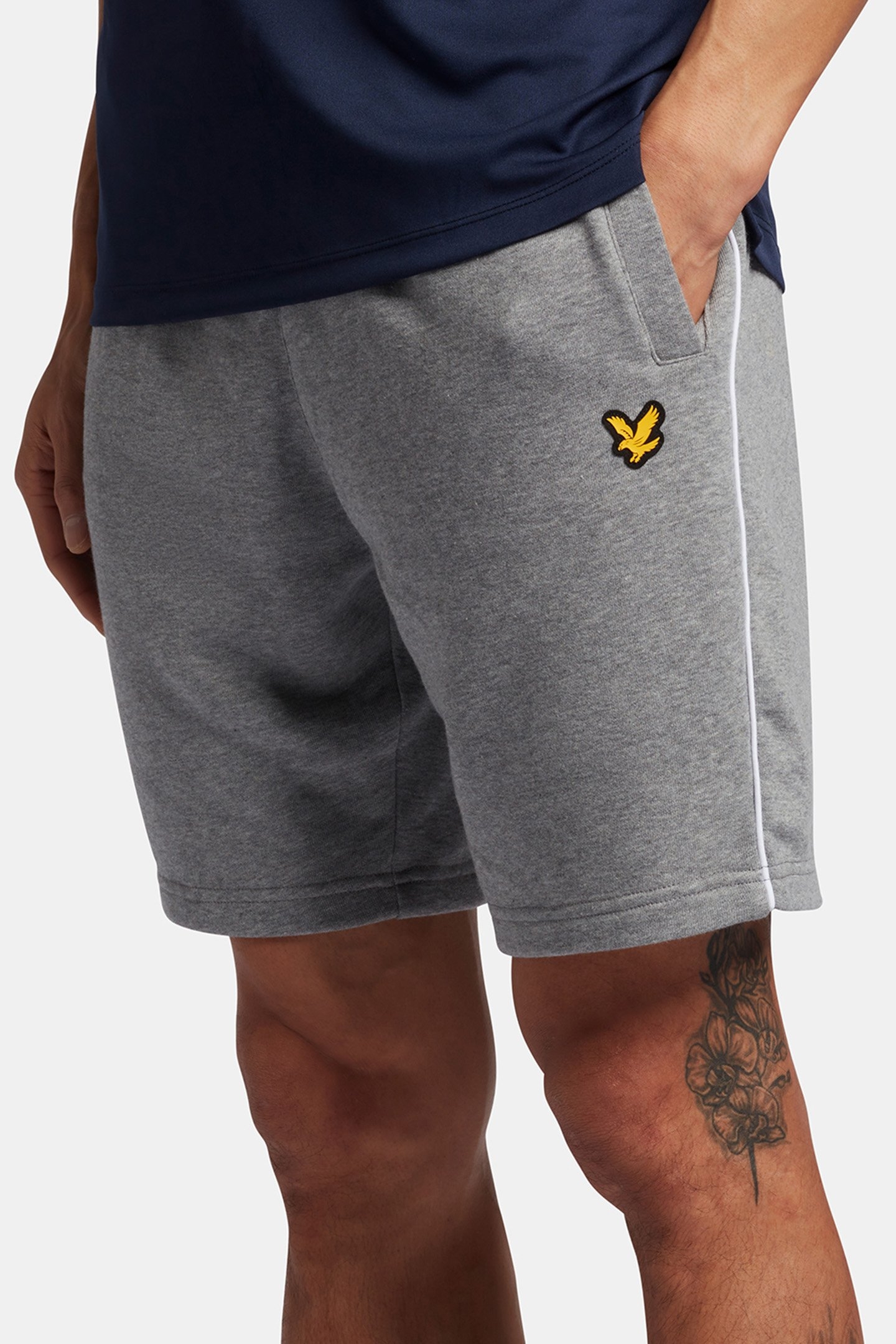SWEAT SHORT WITH CONTRAST PIPING MID GREY MARL 5
