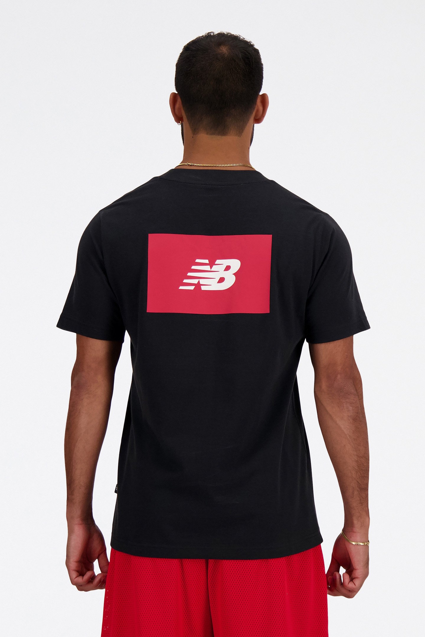NB LOGO T-SHIRT IN BLACK 2
