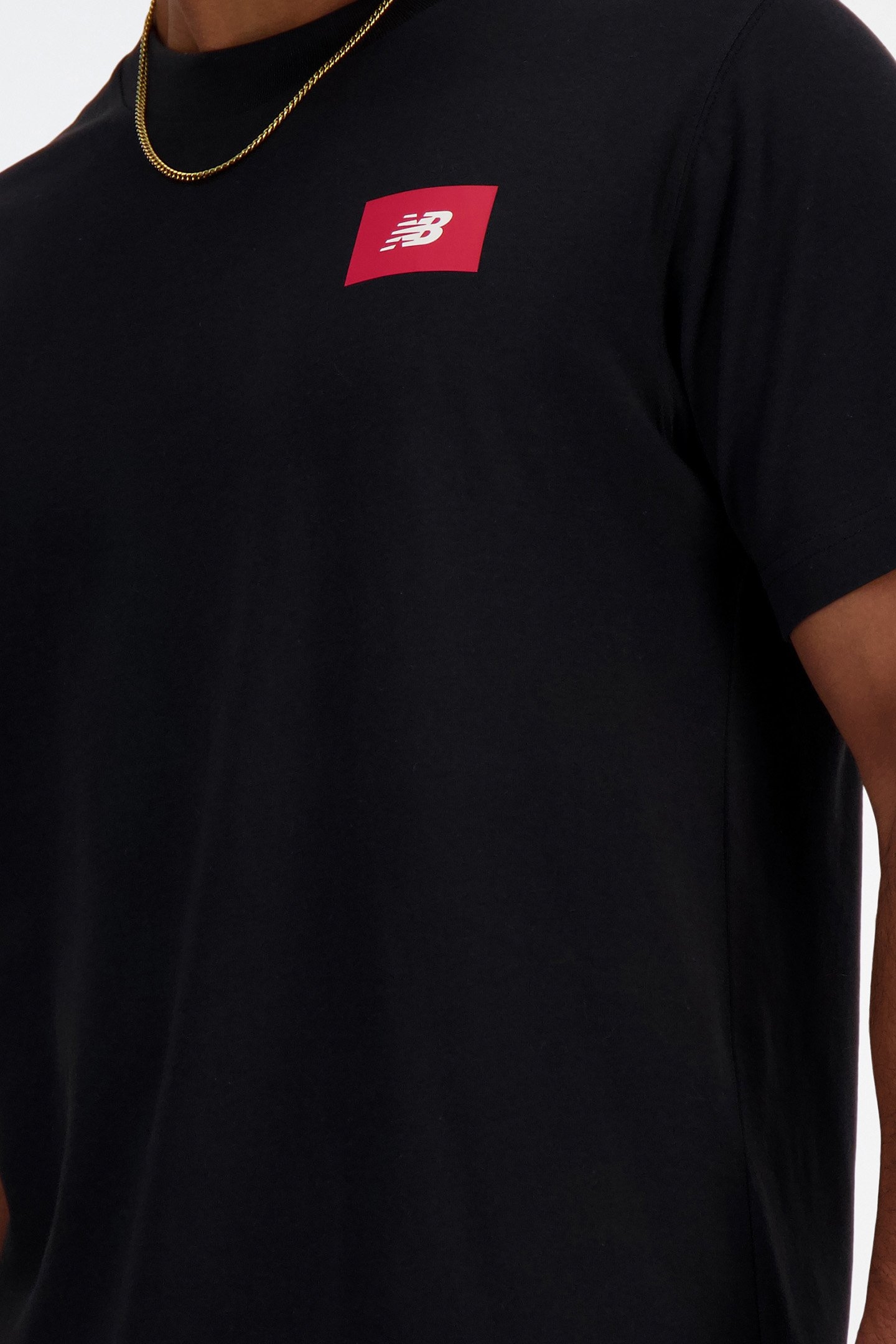 NB LOGO T-SHIRT IN BLACK 4