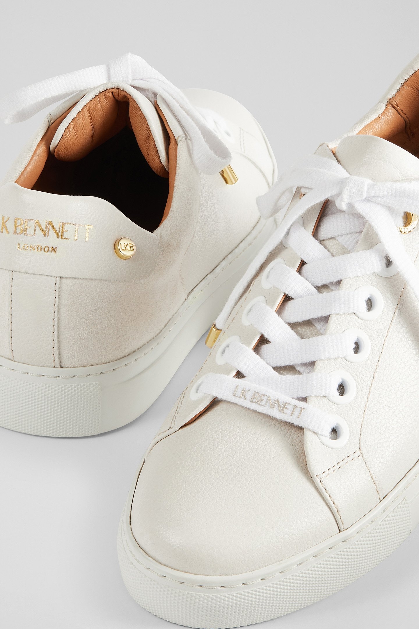 FL SIGNATURE STUD TRAINER WHITE 4