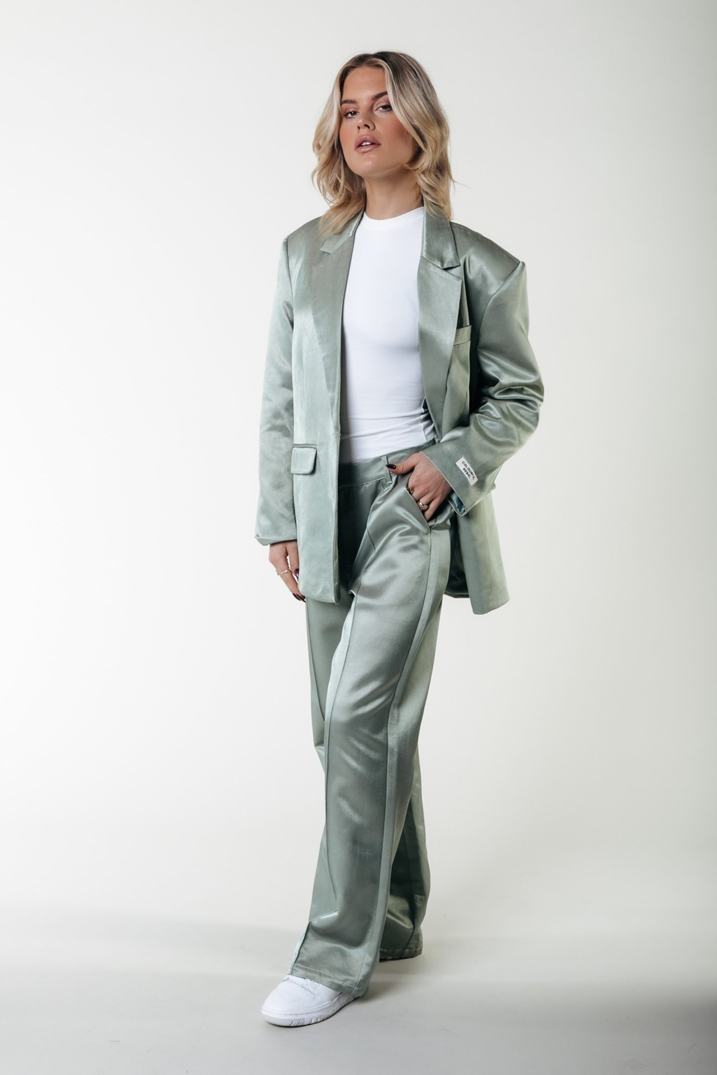 WENDE SATIN PINTUCK LOW WAIST PANTS SOFT GREEN 1