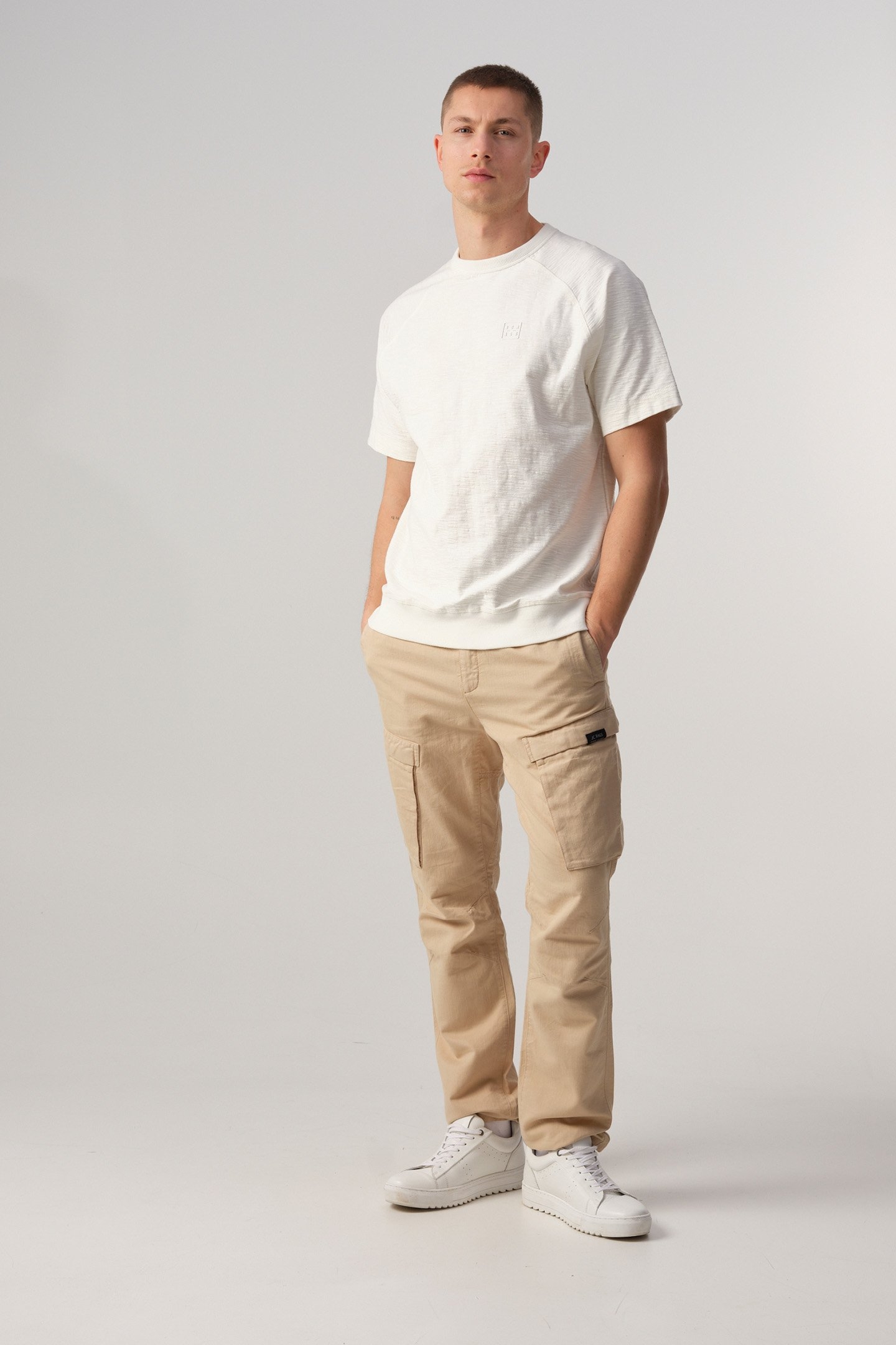 CRAIG T-SHIRT COCONUT MILK 1