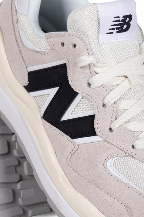 NEW BALANCE – M5740CBC SEA SALT 4