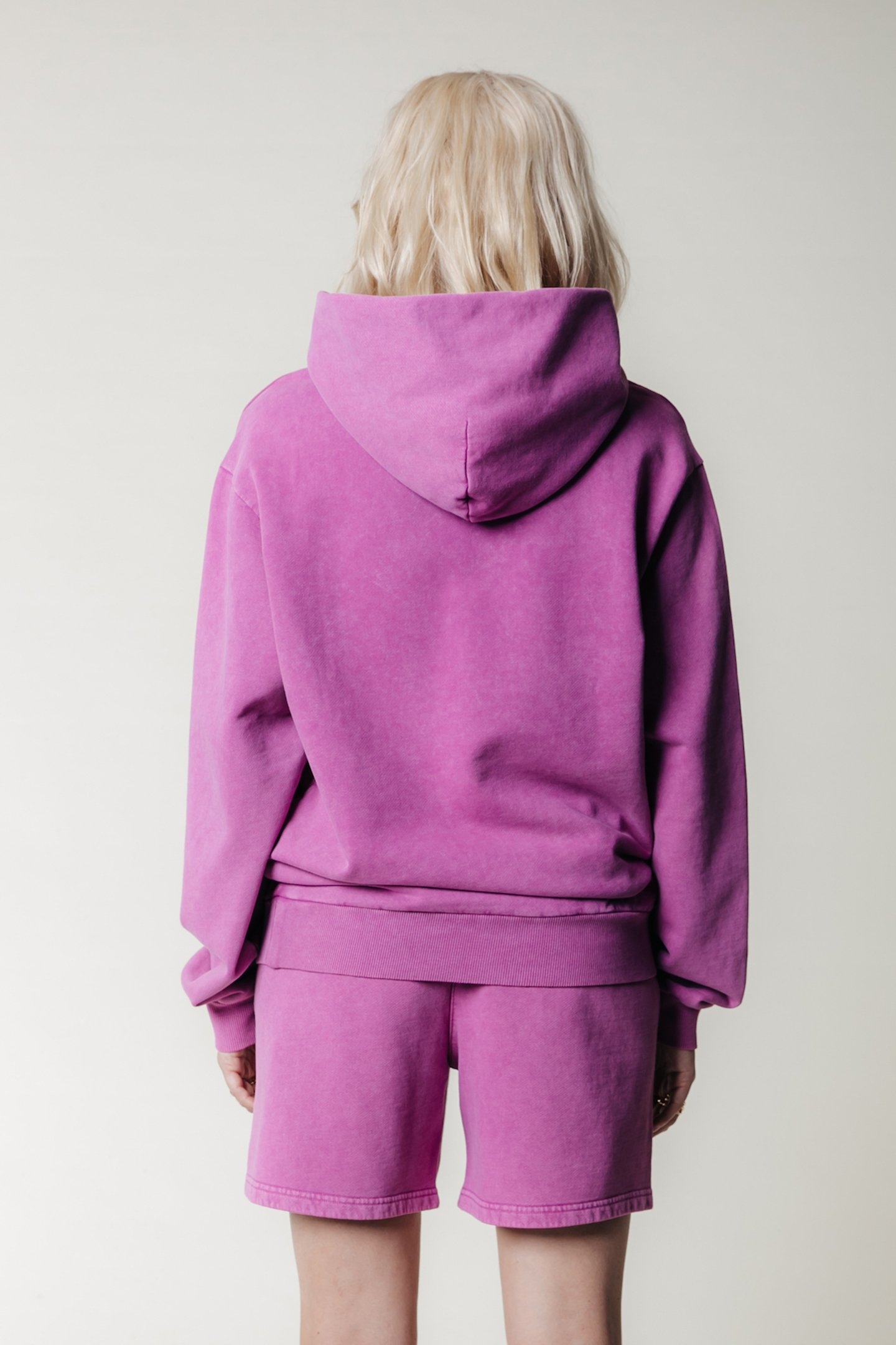 UNI LOGO WASH SWEAT SHORT FUCHSIA 2