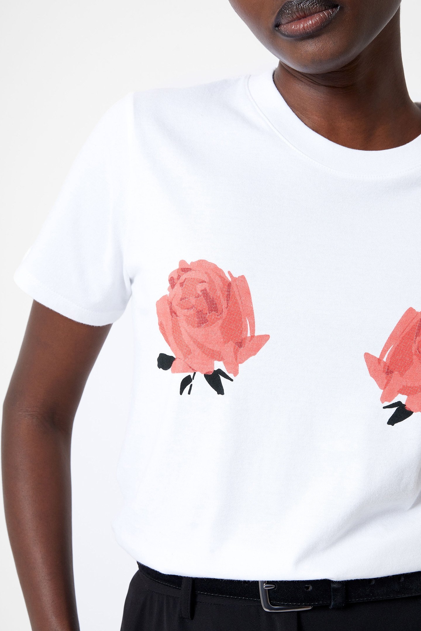 ROSES GRAPHIC TEE WHITE 4