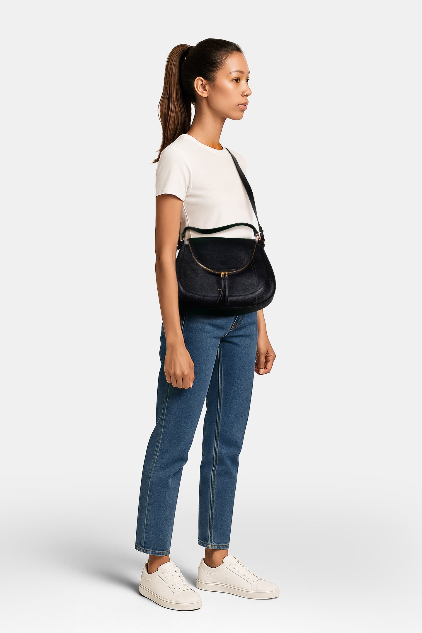 HANDBAG IN LEATHER 2