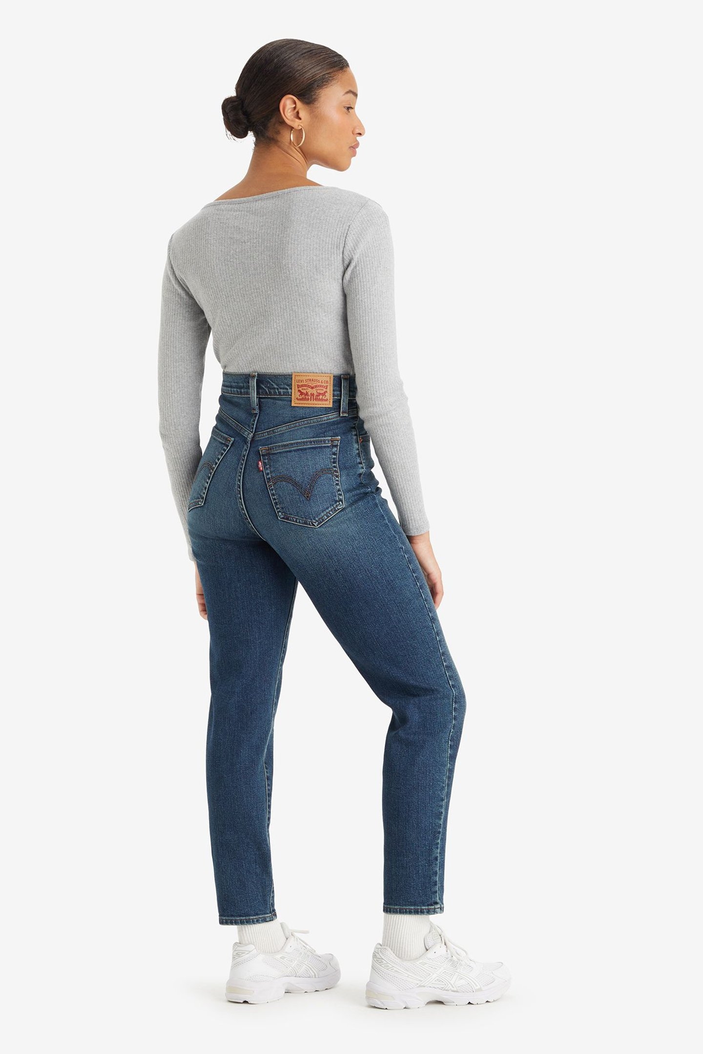 HIGH WAISTED MOM JEAN MOVING TARGET 2