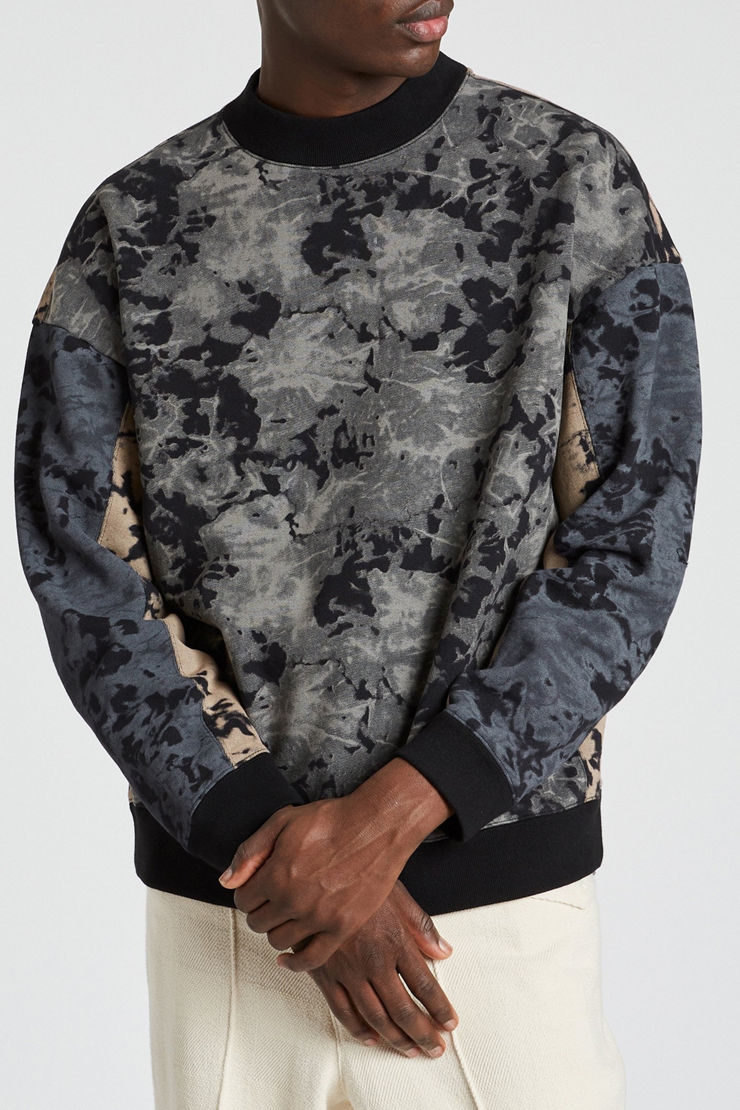 MENS CREW NK SWEATSHIRT BLACK 1