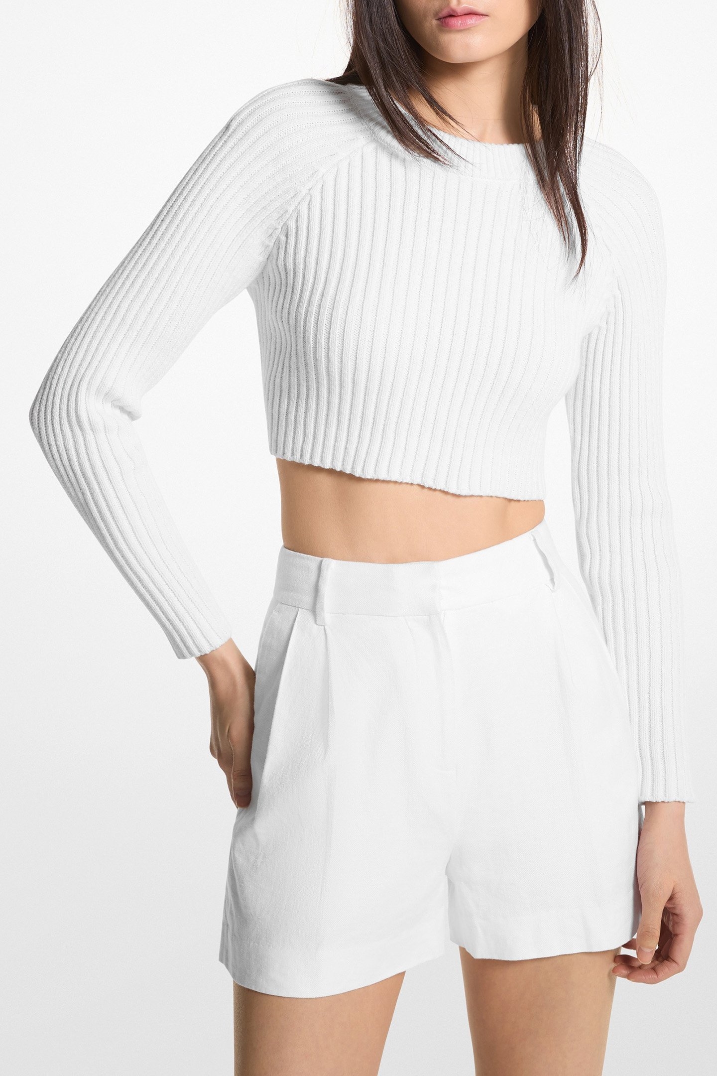 PLEATED SHORTS IN WHITE 1