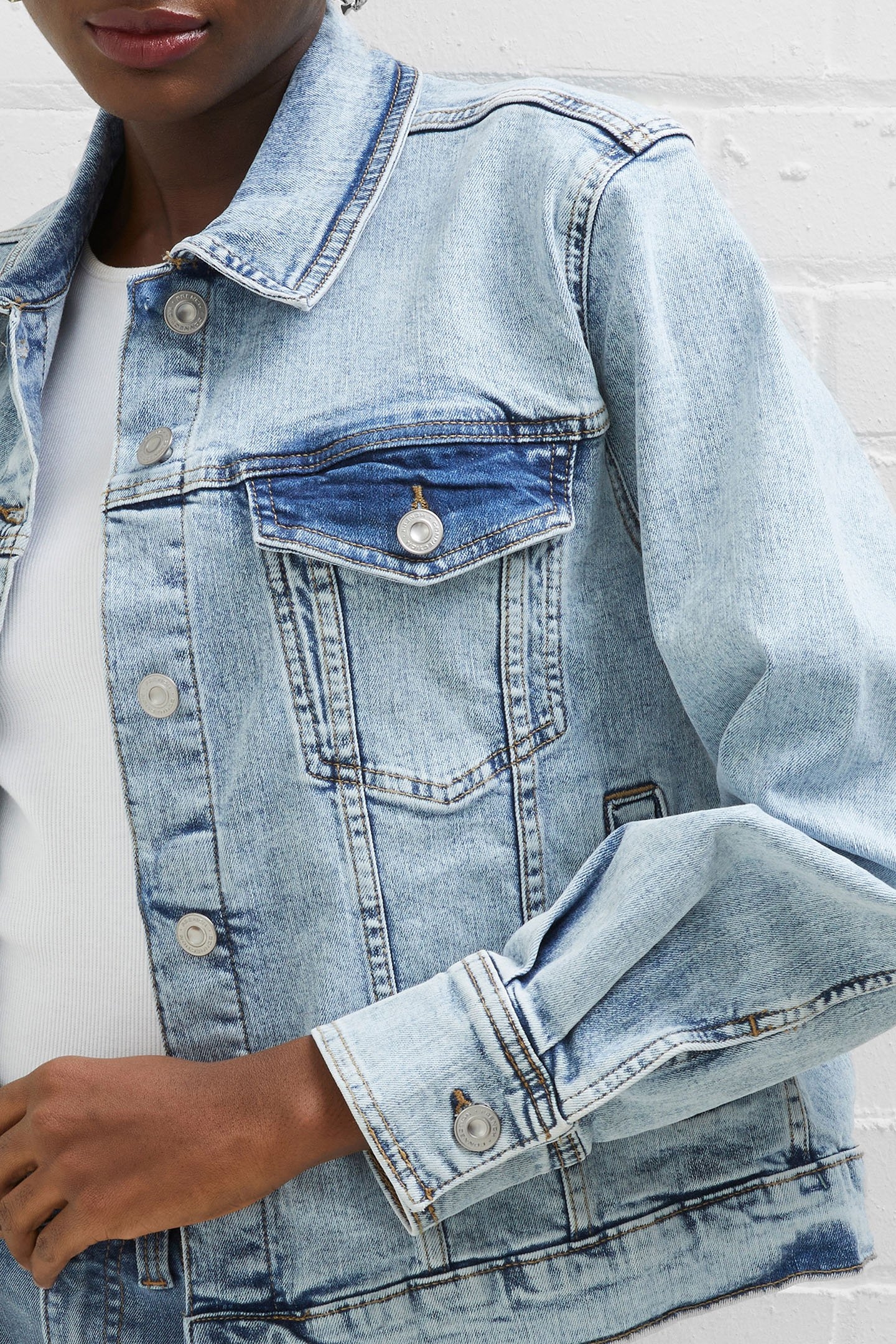 STRETCH TRUCKER JCKT BLEACHED OUT 4