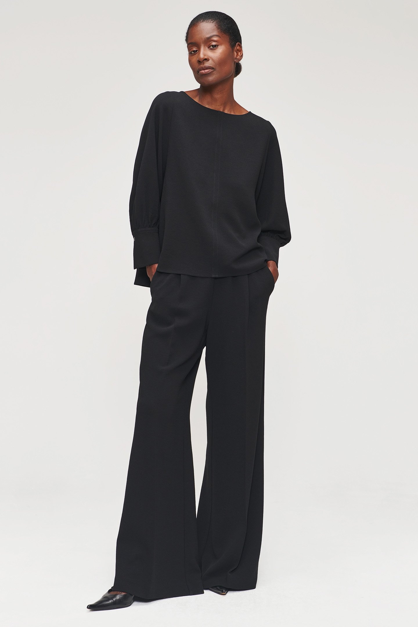 RECYCLED POLY SLEEK TOP BLACK 6