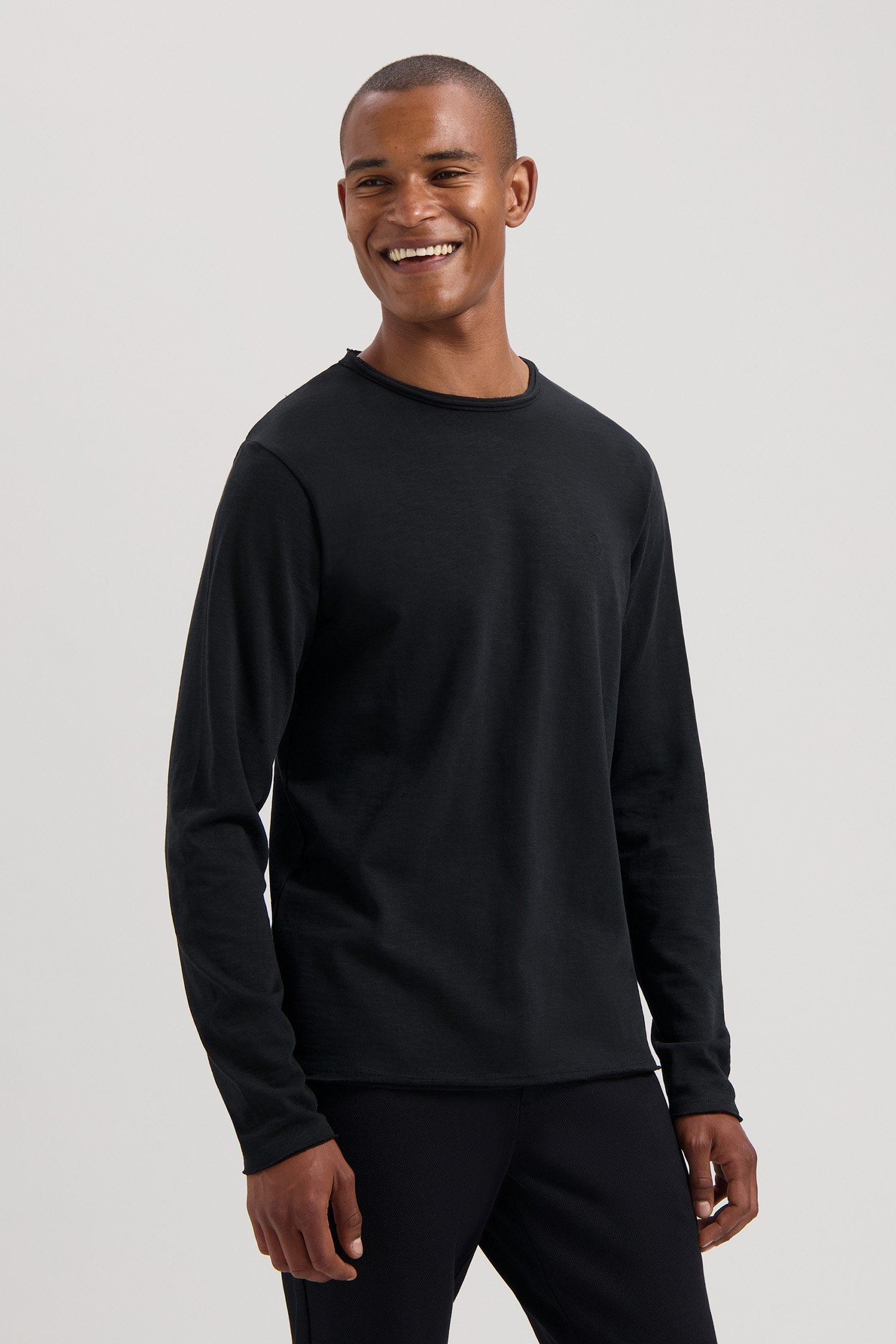 DS_NEWMAN CREWNECK BLACK 5