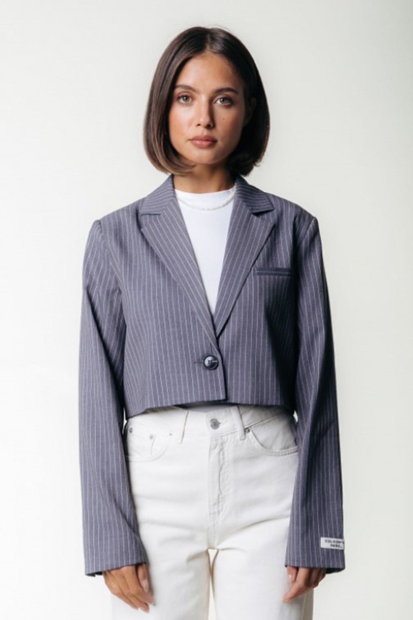 WINOAH STRIPE CROPPED BLAZER DARK GREY 1