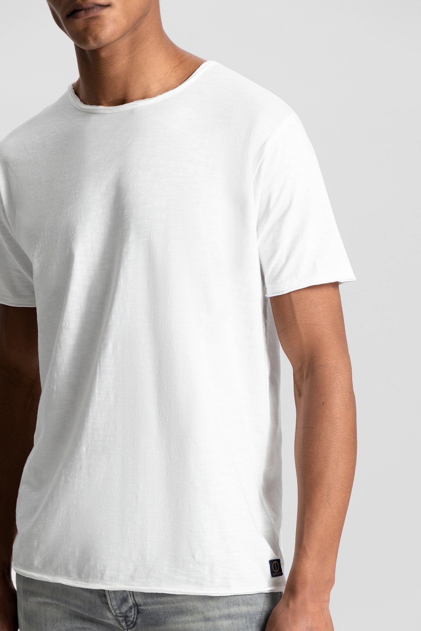 DS_MC QUEEN TEE WHITE 4