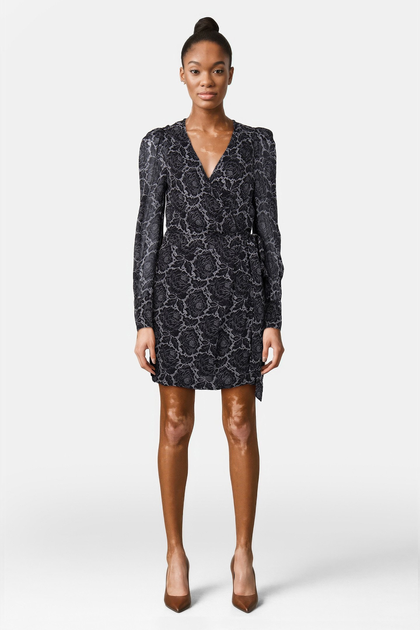 SHORT WRAP DRESS BLACK 1