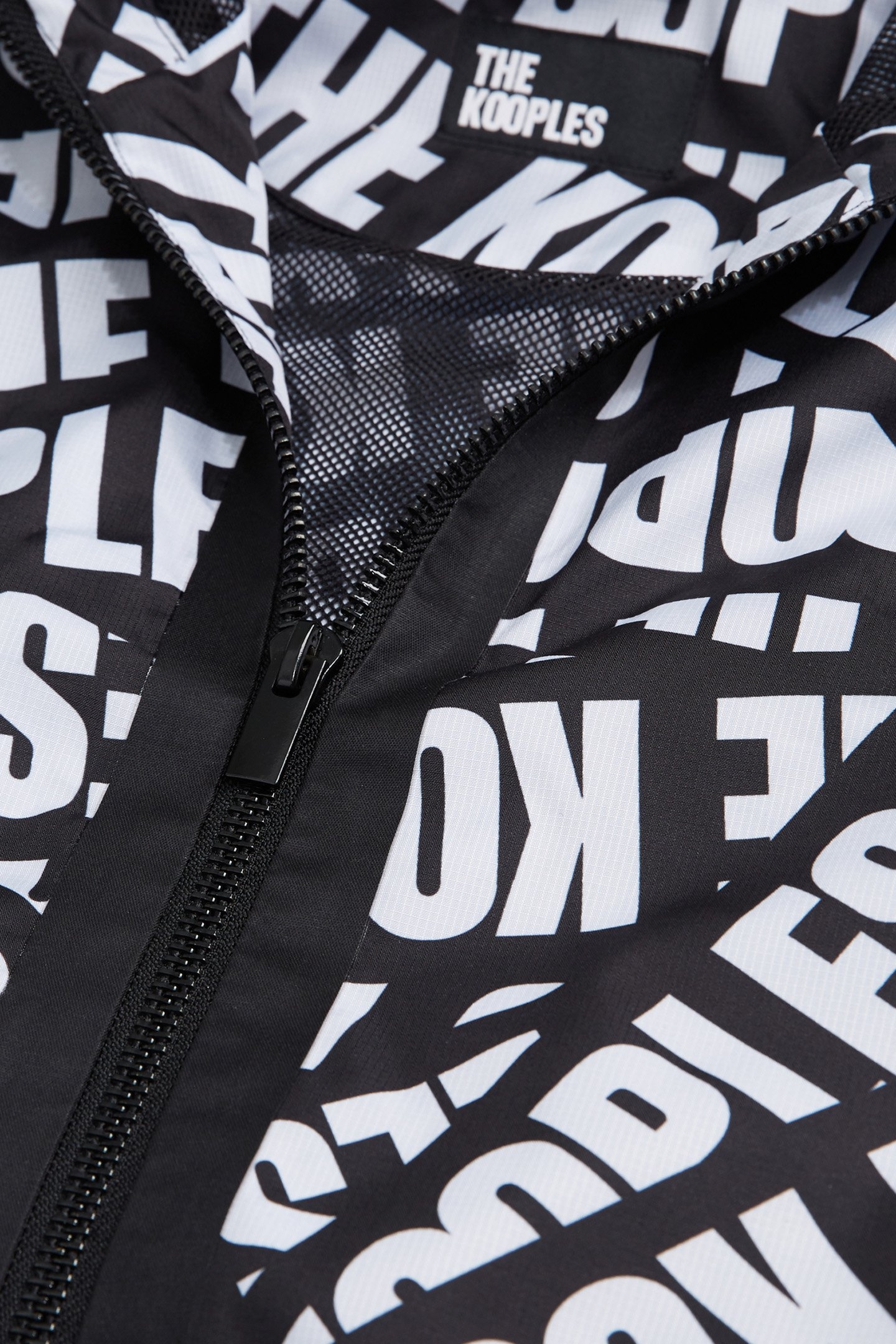 WINDBREAKER TAPE ALLOVER LOGO DOUBLURE EN MESH BLACK/WHITE 2