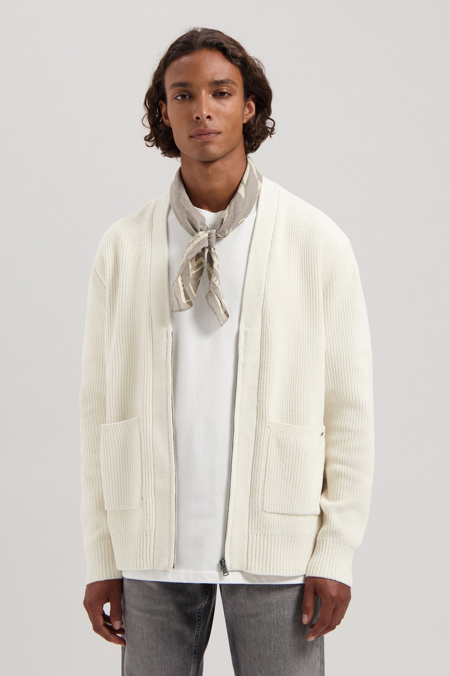 DS_ELI VEST SILVER BIRCH 1