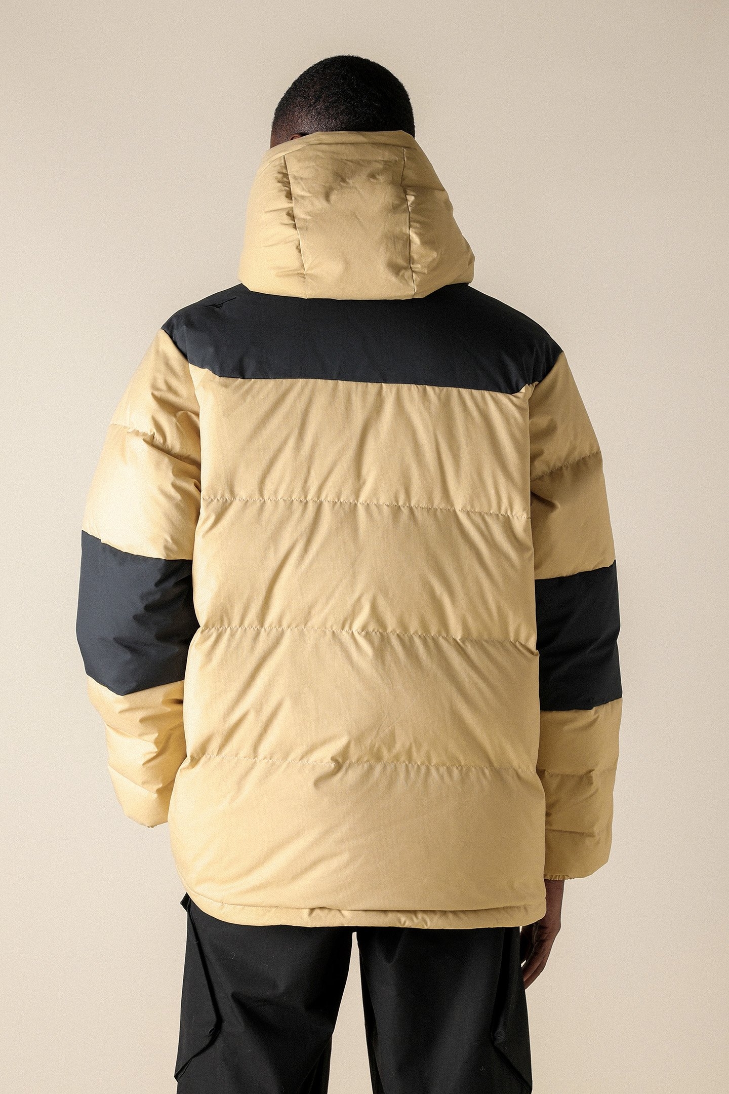 SL GTX WINDSTOPPER DOWN JACKET UNISEX BEIGE TAUPE / BLACK 2
