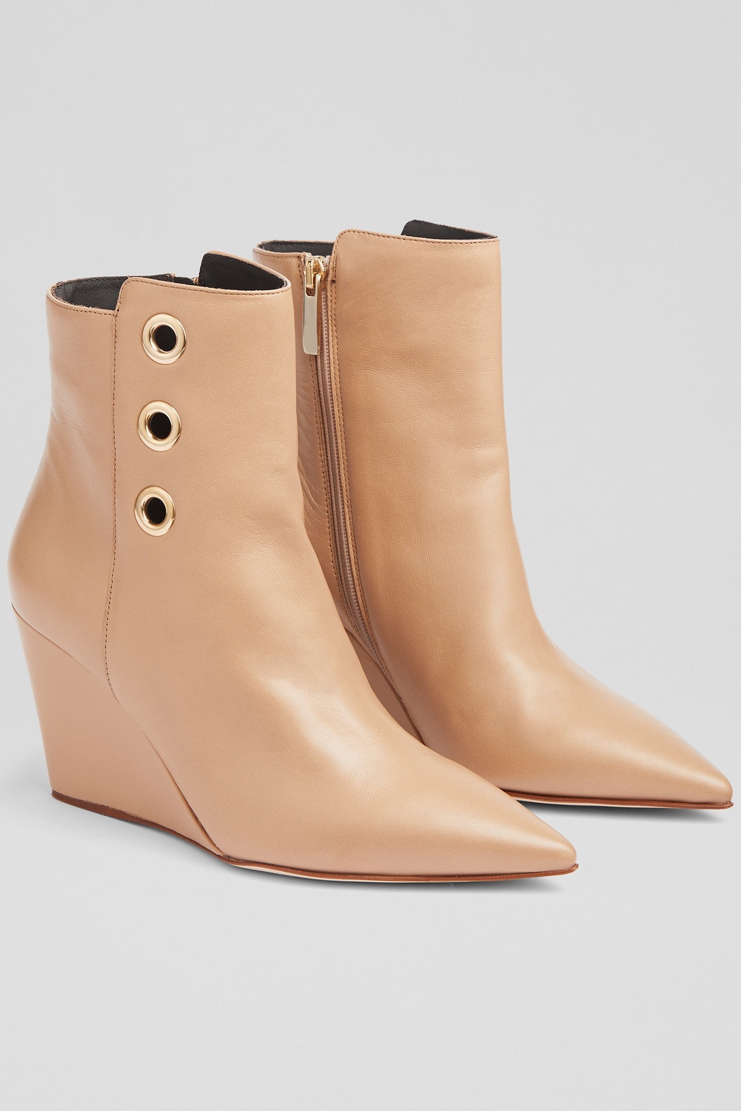 AB BRIE WEDGE BOOT BEIGE 2