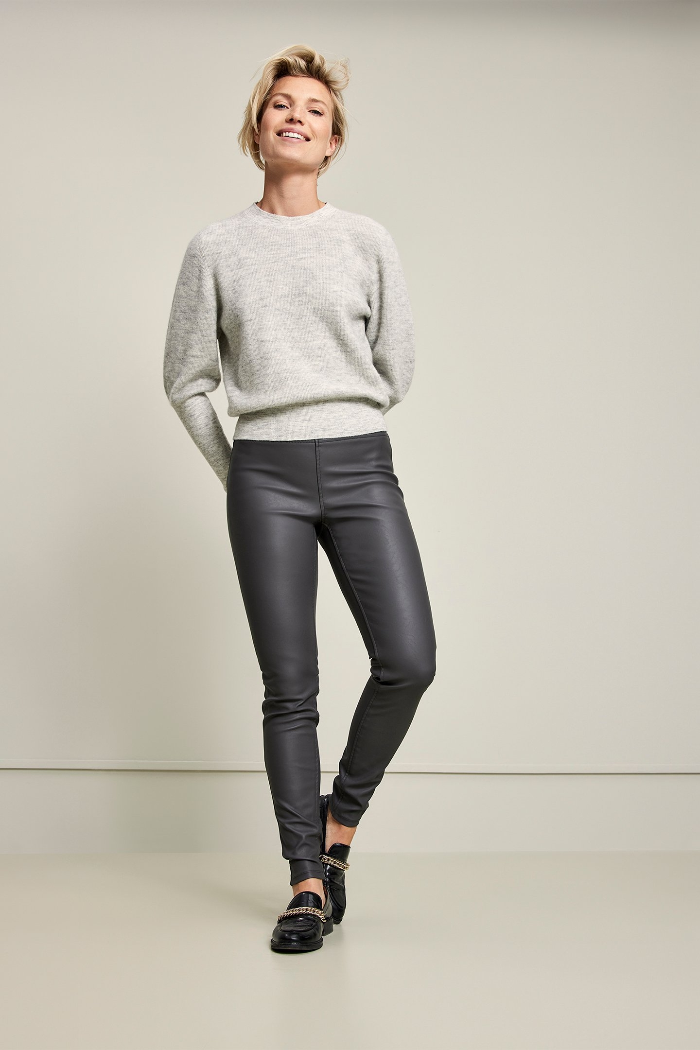 AMBER PANTS GREY 3