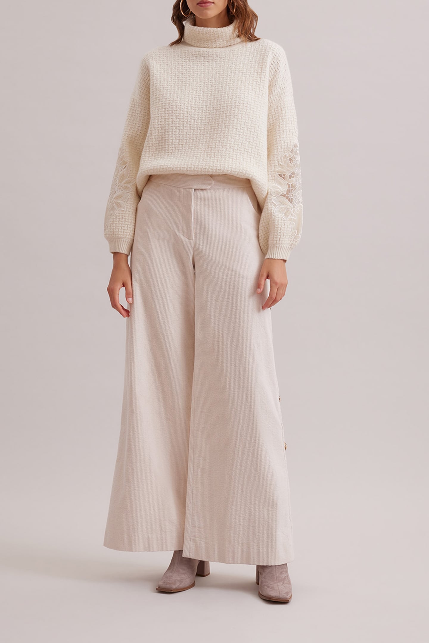 COLLEGE PULLOVER MOON WHITE 2