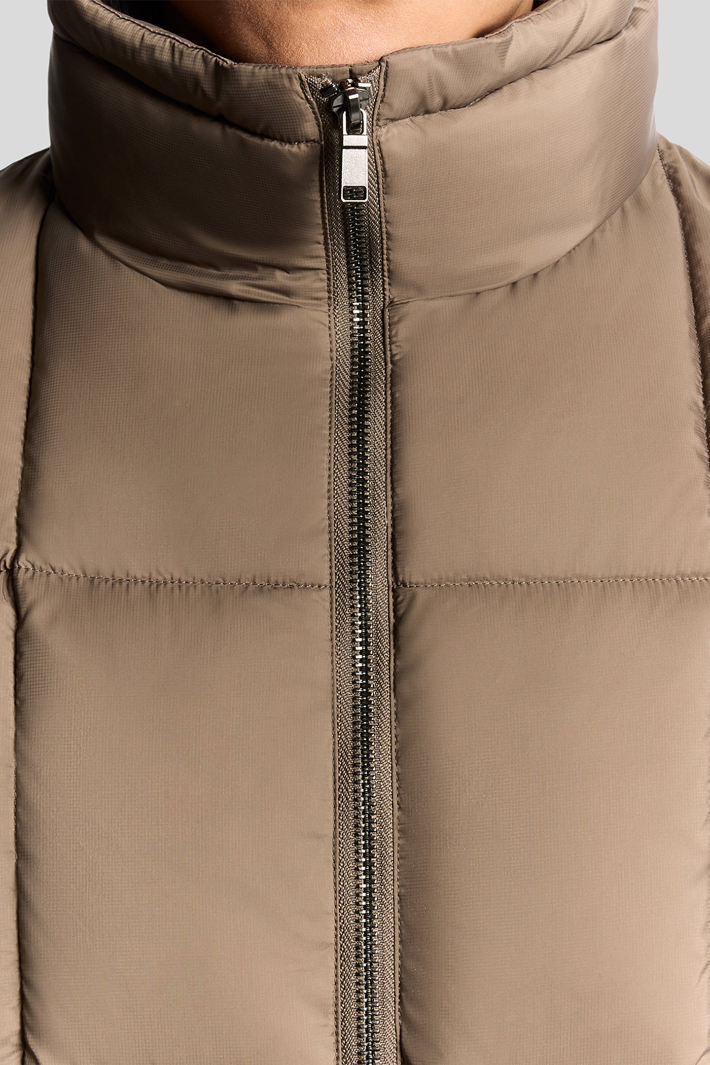 SQUARE WADDED PUFFER GILET FALCON 5